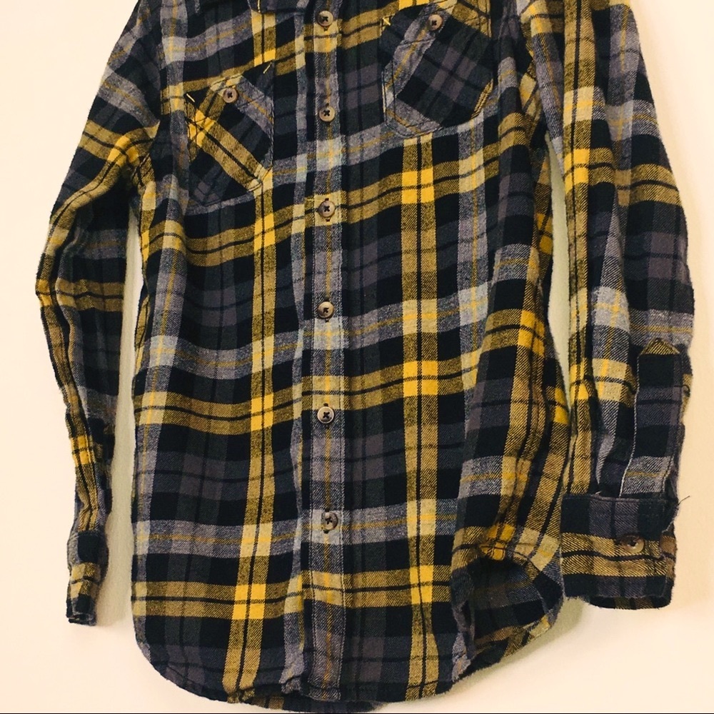 Square Design Shirt - Picture 3 of 7